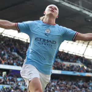 Haaland liên tiếp ghi bàn cho Man City và phá rất nhiều kỷ lục của các huyền thoại