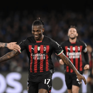 AC Milan đang nỗ lực đạt thỏa thuận gia hạn hợp đồng với Leao