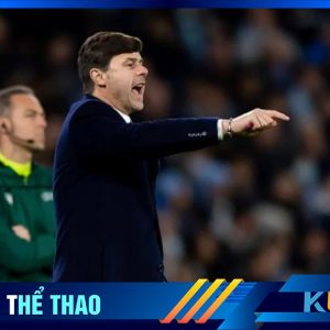 HLV Pochettino đang chỉ đạo các học trò khi còn là HLV của CLB Tottenham