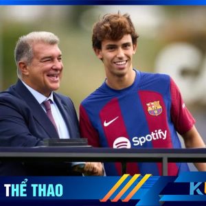 Kubet cập nhật hình ảnh chủ tịch Barca Joan Laporta bắt tay tân binh Joao Felix trong ngày tân bình này ra mắt CLB